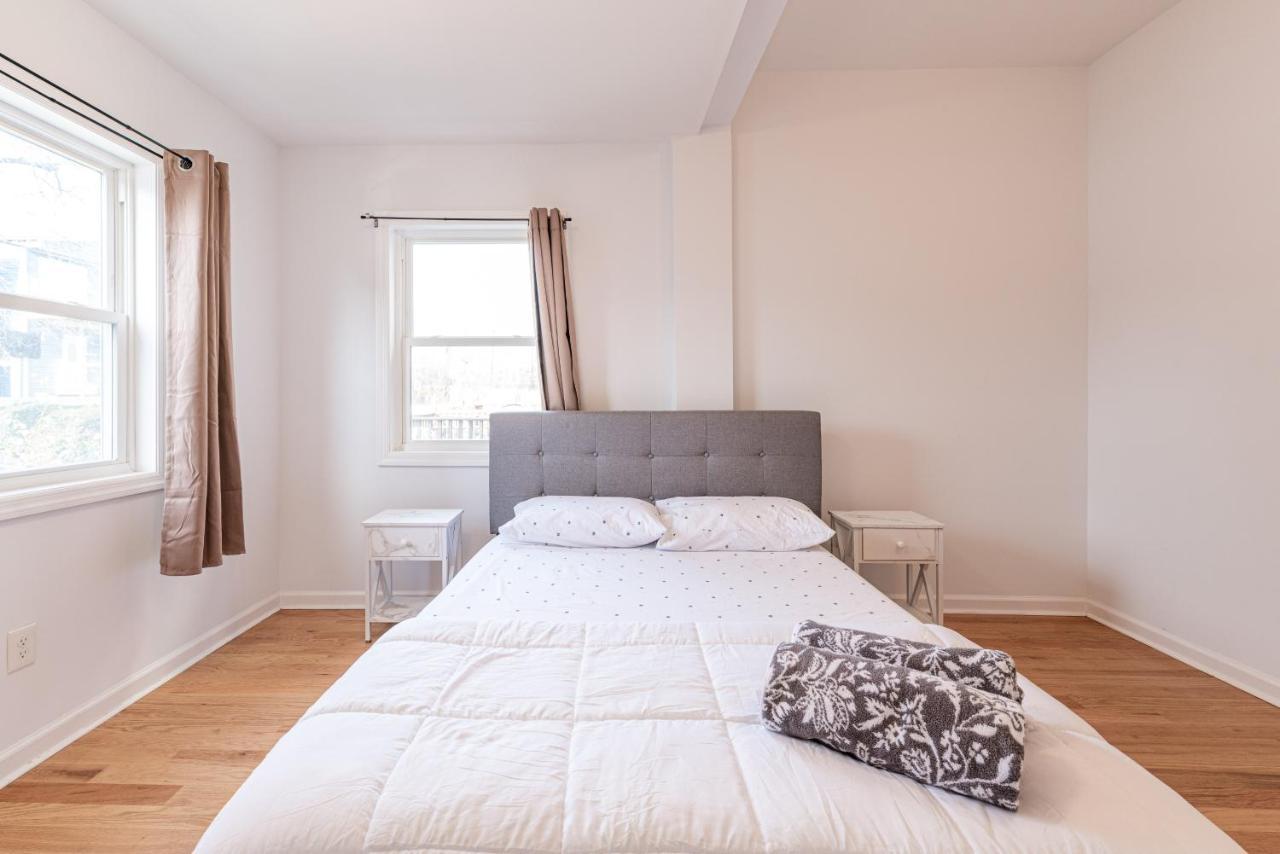 Вилла Tranquil Town House With Parking And Laundry - Just 25 Minutes To Time Square! Джерси-Сити Экстерьер фото